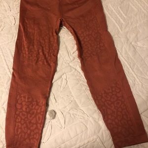 Victoria’s Secret Sport Leggings- Leopard Coral